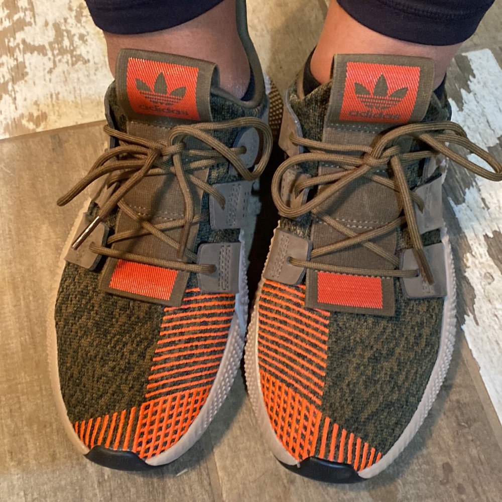 Believe it or not these here are mens Adidas! But I wore them lol